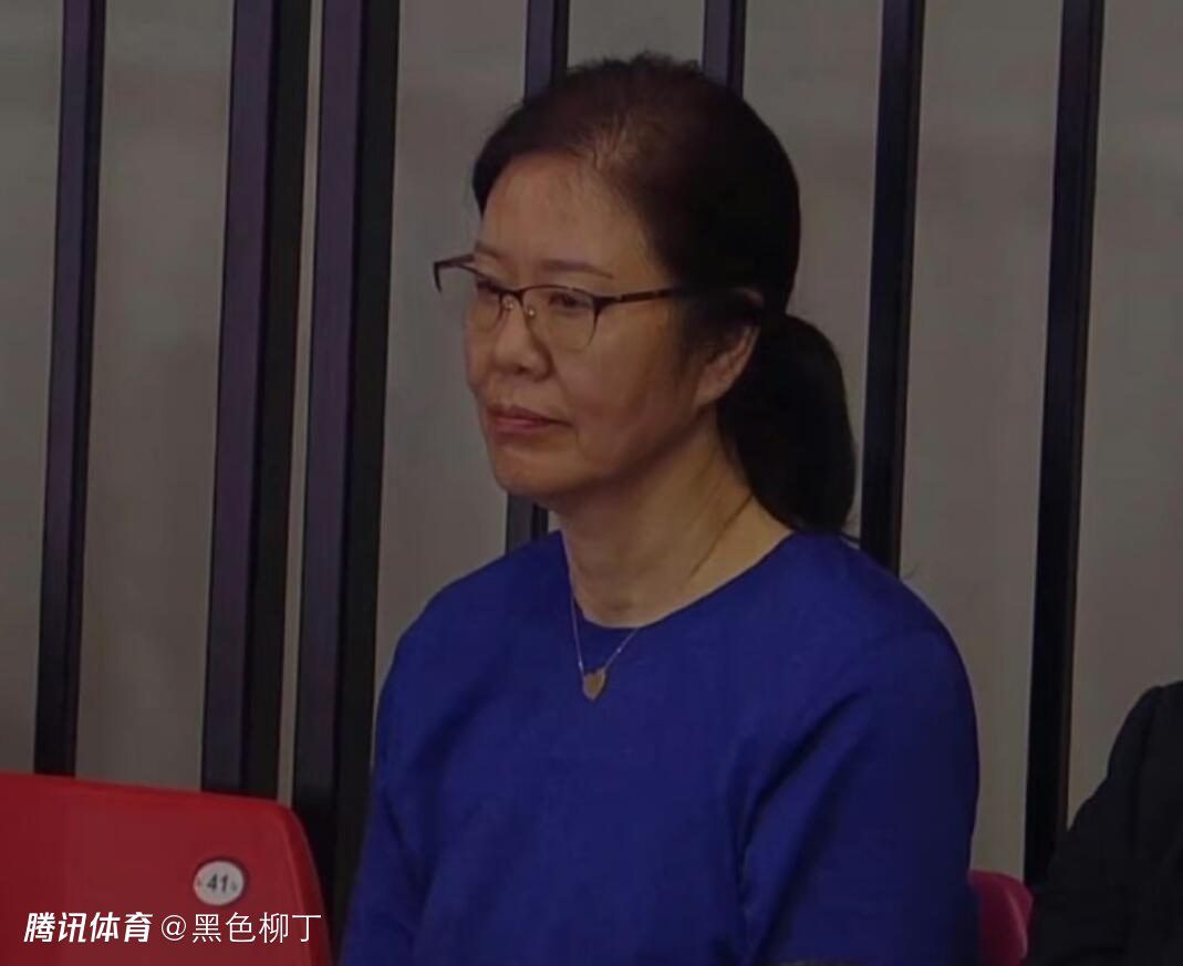 姐妹：禁闭的记忆