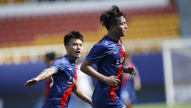 公交车被cao到合不拢腿