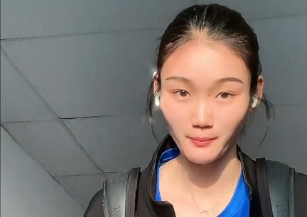 自拍三级视频